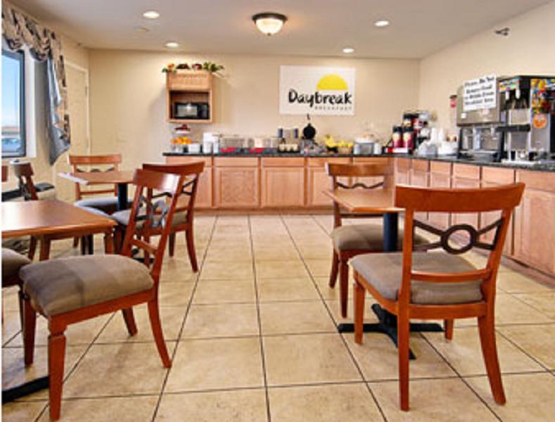 Days Inn Oklahoma City West Restoran gambar